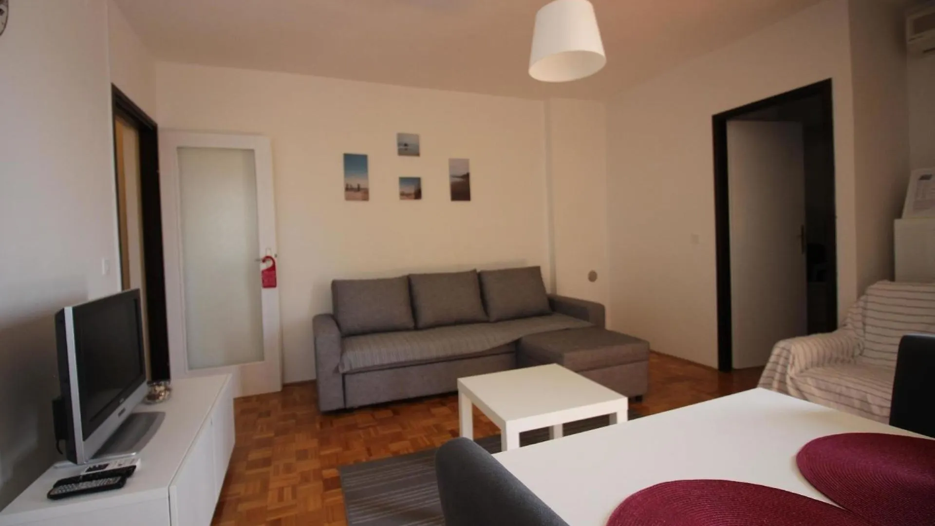 Apartment Fuer Zwei Erwachsene Und Zwei Kinder Novi Vinodolski