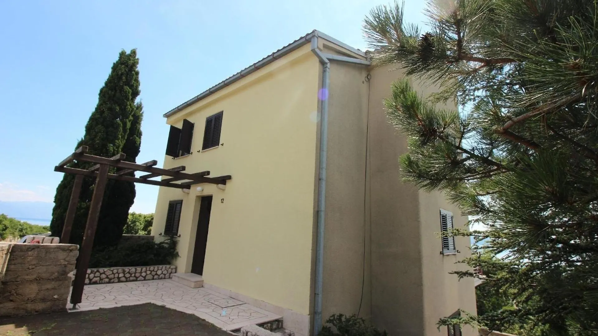 Apartment Fuer Zwei Erwachsene Und Zwei Kinder Novi Vinodolski