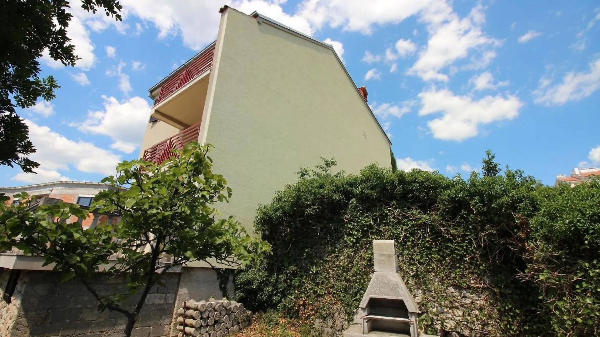 Apartment Fuer Zwei Erwachsene Und Zwei Kinder Novi Vinodolski Croatia