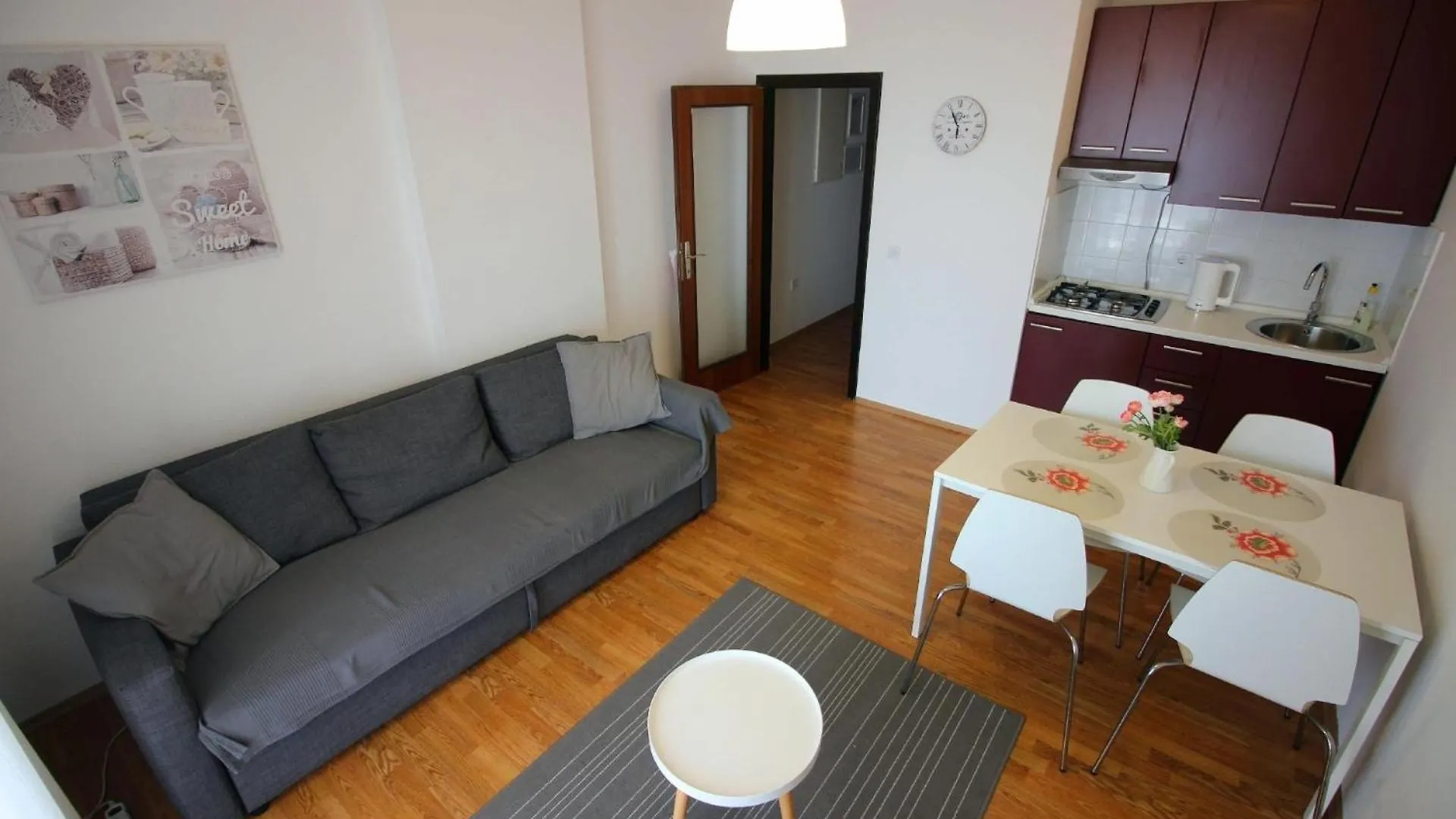 Apartment Fuer Zwei Erwachsene Und Zwei Kinder Novi Vinodolski